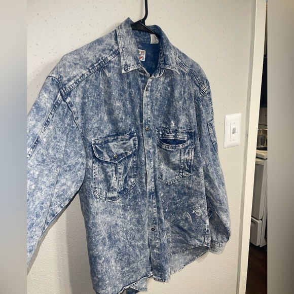 Bleached Distressed denim jacket - Picture 2 of 3